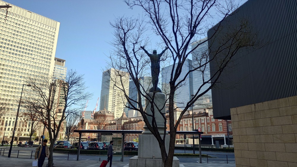 ¥â¥Ë¥å¥á¥ó¥È±Û¤·¤Î±Ø¡£